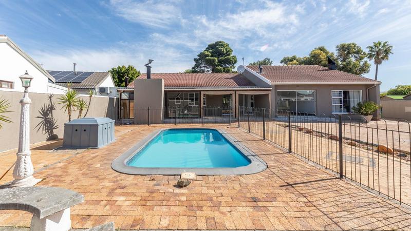 4 Bedroom Property for Sale in Duynefontein Western Cape